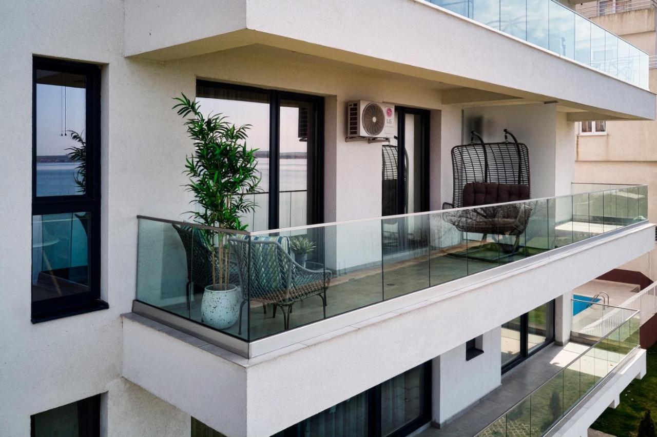Riva Lake Boutique Mamaia Extérieur photo